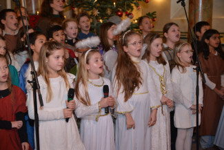 Kinderchor beim Krippenspiel-Musical