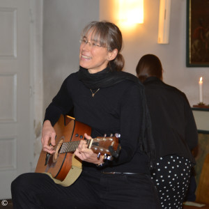 Chorleiterin Susanne Heink